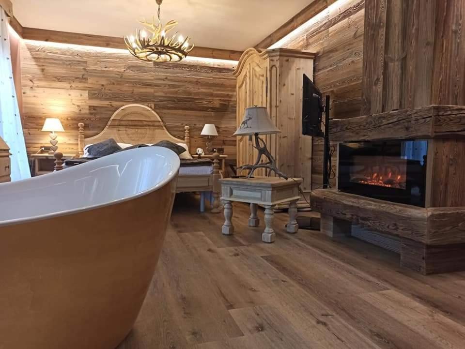 La Bocchetta Romantic E Ristorante Hotel 4*